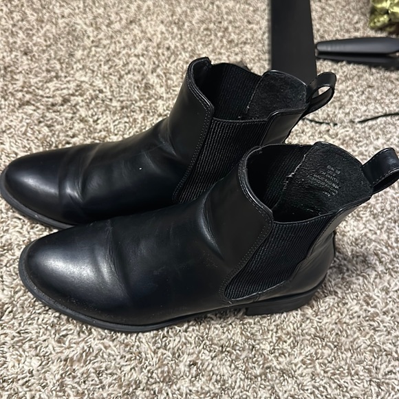 H&M Chelsea Boots - Picture 1 of 6